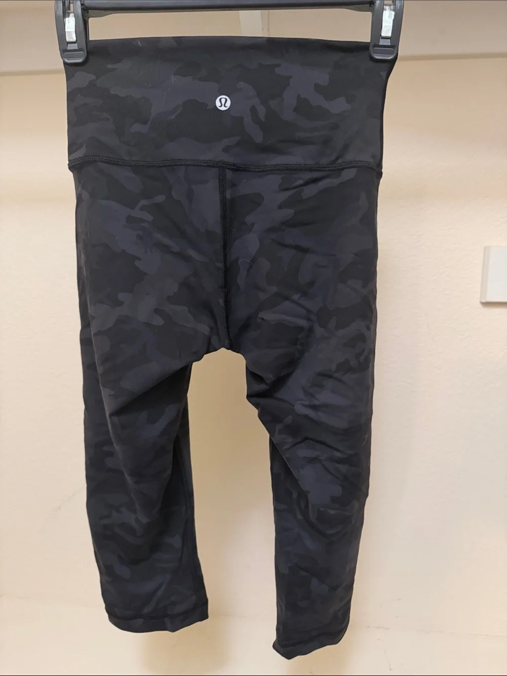 lululemon Camo crop Leggings